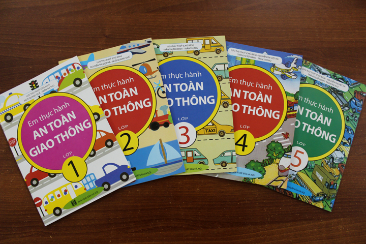Em thực hành an toàn giao thông